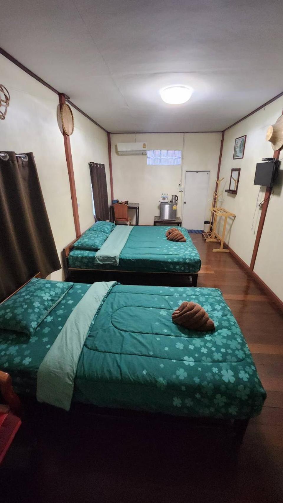Baan Khun Ya Ayutthaya Hotel Buitenkant foto