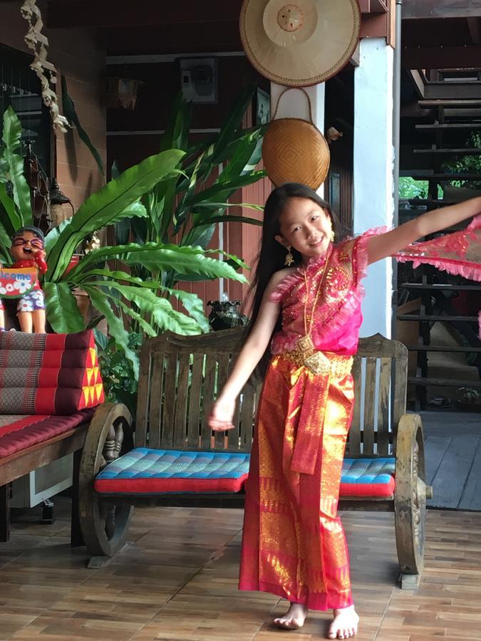 Baan Khun Ya Ayutthaya Hotel Buitenkant foto